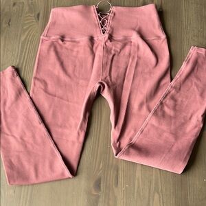 Womens Pink High-Waisted Leggings